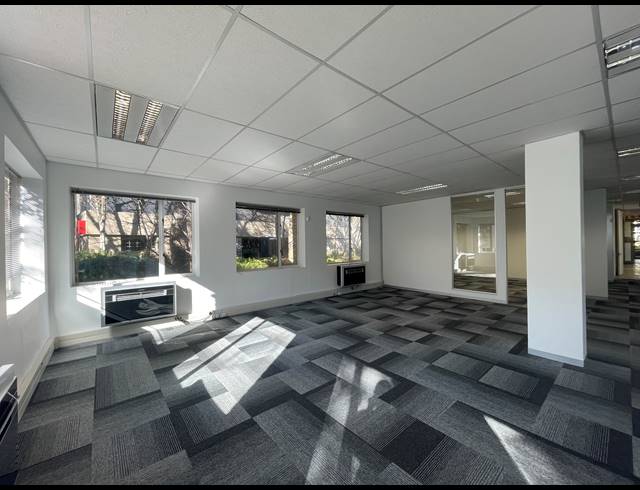322M² OFFICE TO LET IN SANDTON CENTRAL